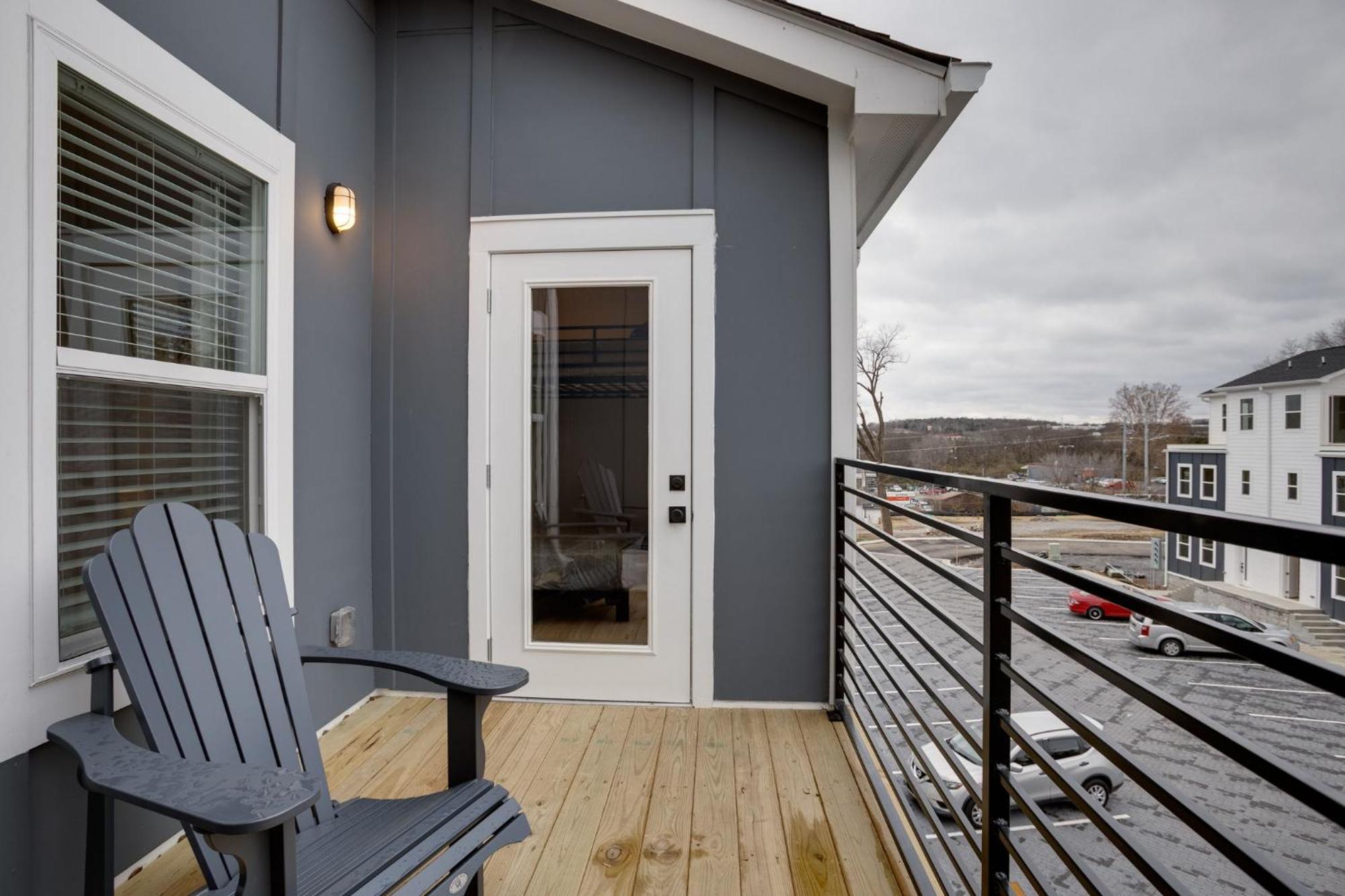 Modern Townhome, 10Min To Downtown! 8Min To Grand Ole Opry! Sleeps 8! Nashville Eksteriør billede