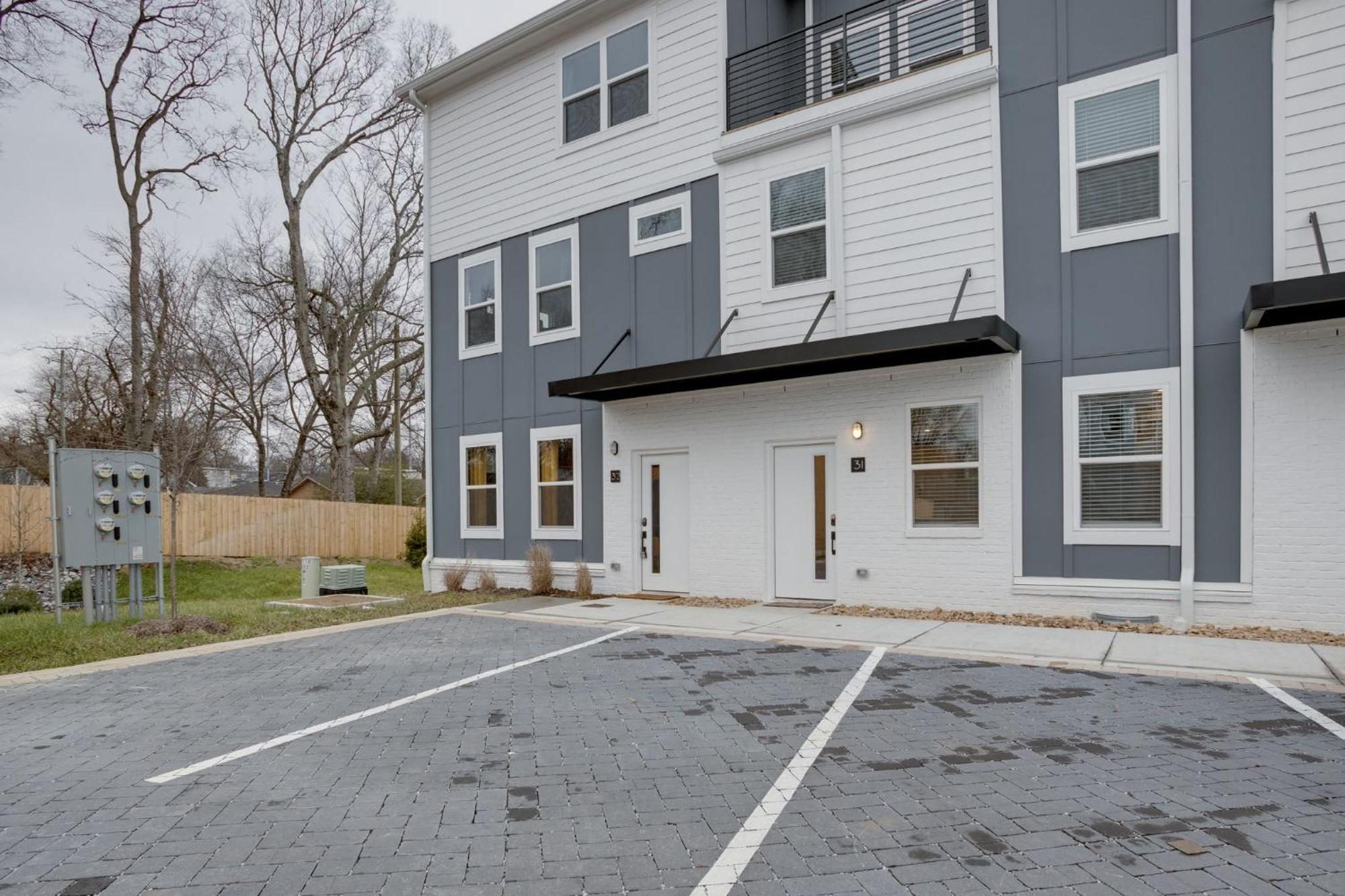 Modern Townhome, 10Min To Downtown! 8Min To Grand Ole Opry! Sleeps 8! Nashville Eksteriør billede
