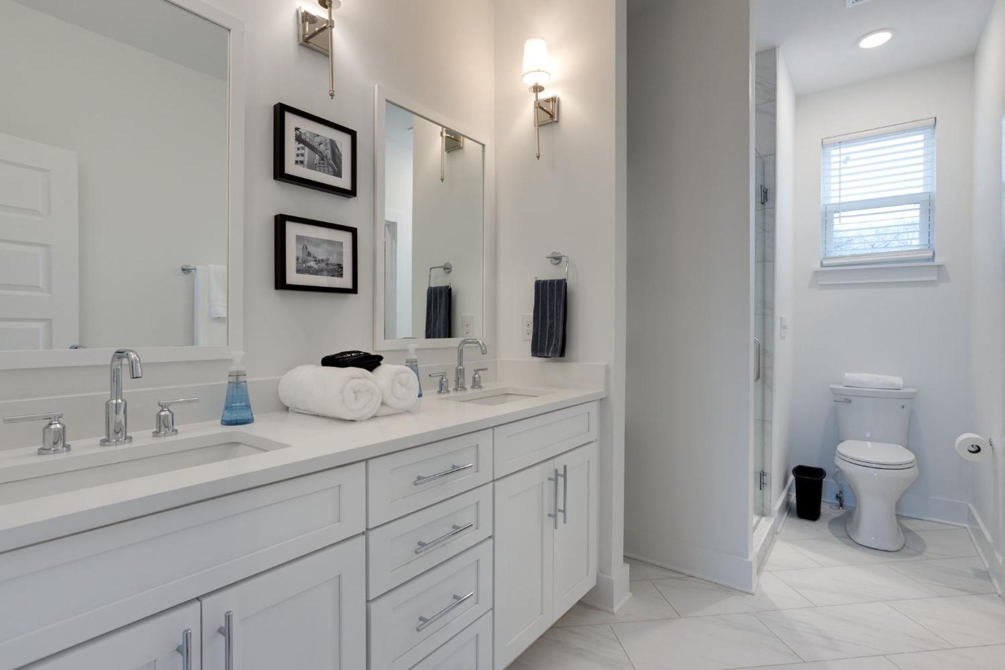 Modern Townhome, 10Min To Downtown! 8Min To Grand Ole Opry! Sleeps 8! Nashville Eksteriør billede