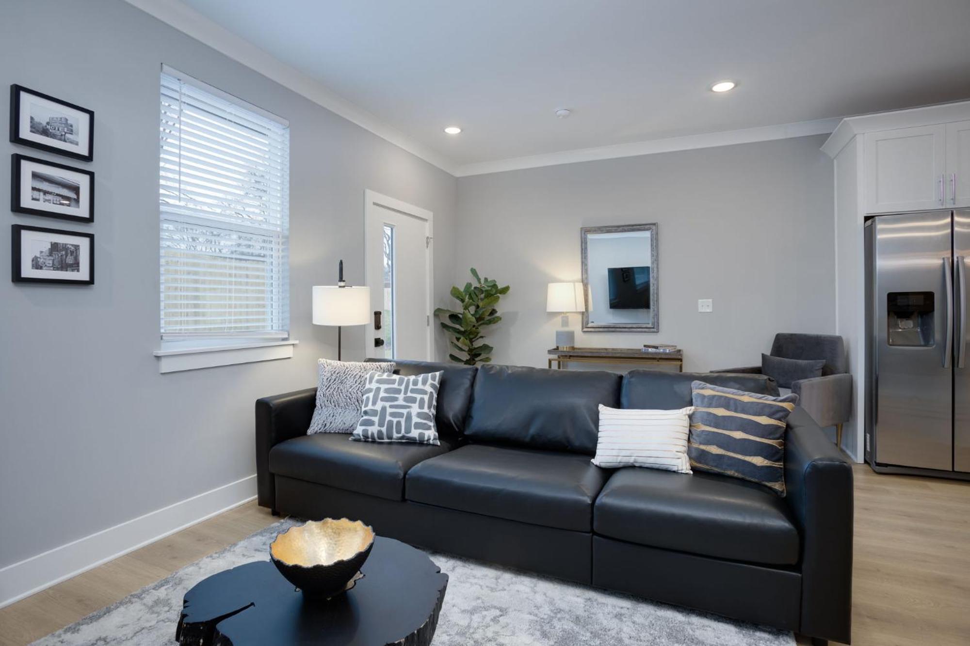 Modern Townhome, 10Min To Downtown! 8Min To Grand Ole Opry! Sleeps 8! Nashville Eksteriør billede