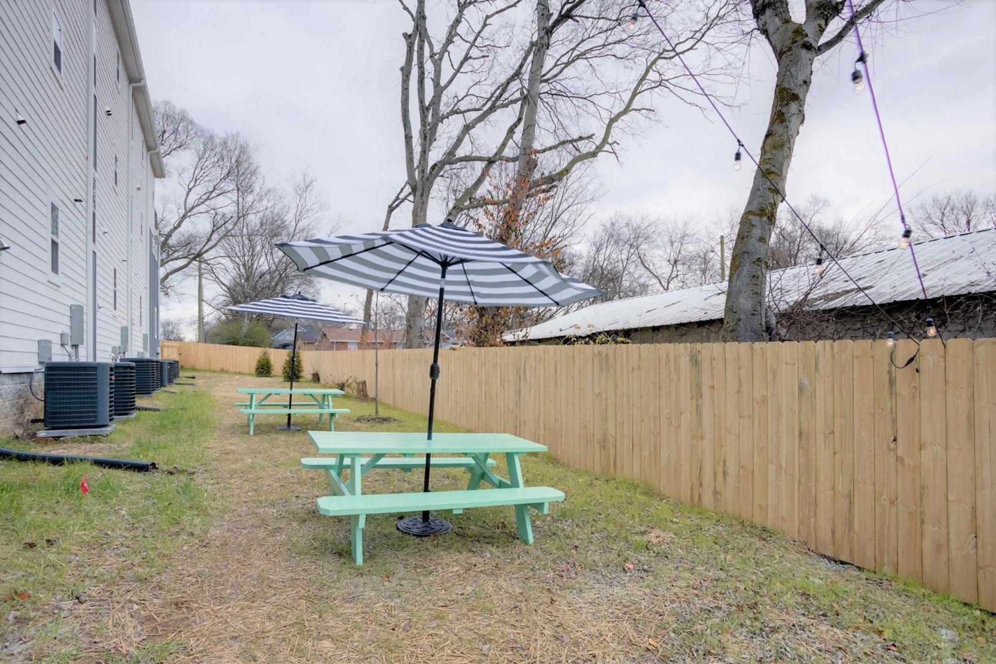 Modern Townhome, 10Min To Downtown! 8Min To Grand Ole Opry! Sleeps 8! Nashville Eksteriør billede